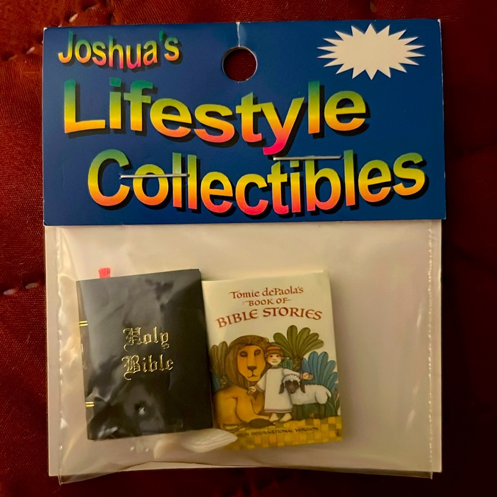 NWT Joshua’s Lifestyle Collectibles Bibles